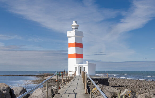 Jákvæð nafnávöxtun á fyrri helmingi árs